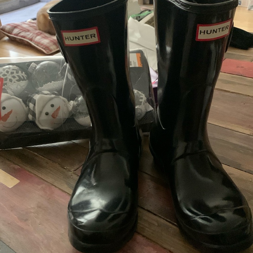 Hunter. Flash $33 Christmas Sale - image 1